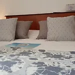 Contact Utah Szálloda 3*
