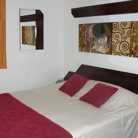 Hotel Kyriad Carentan