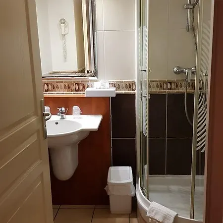 Contact Utah - Anciennement Kyriad Hotel 3*
