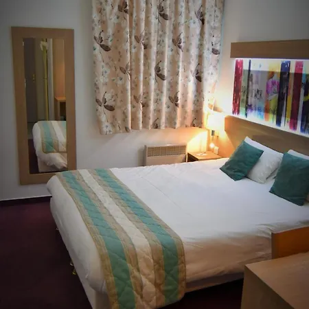 Contact Utah - Anciennement Kyriad Hotel 3*