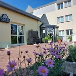 Hotel Contact Utah Carentan