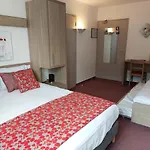 Hotel Contact Utah Carentan
