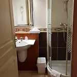 Contact Utah Hotel 3*