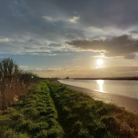 Contact Utah Hotel 3*