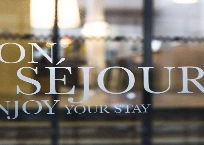 Contact Utah Hotel 3*